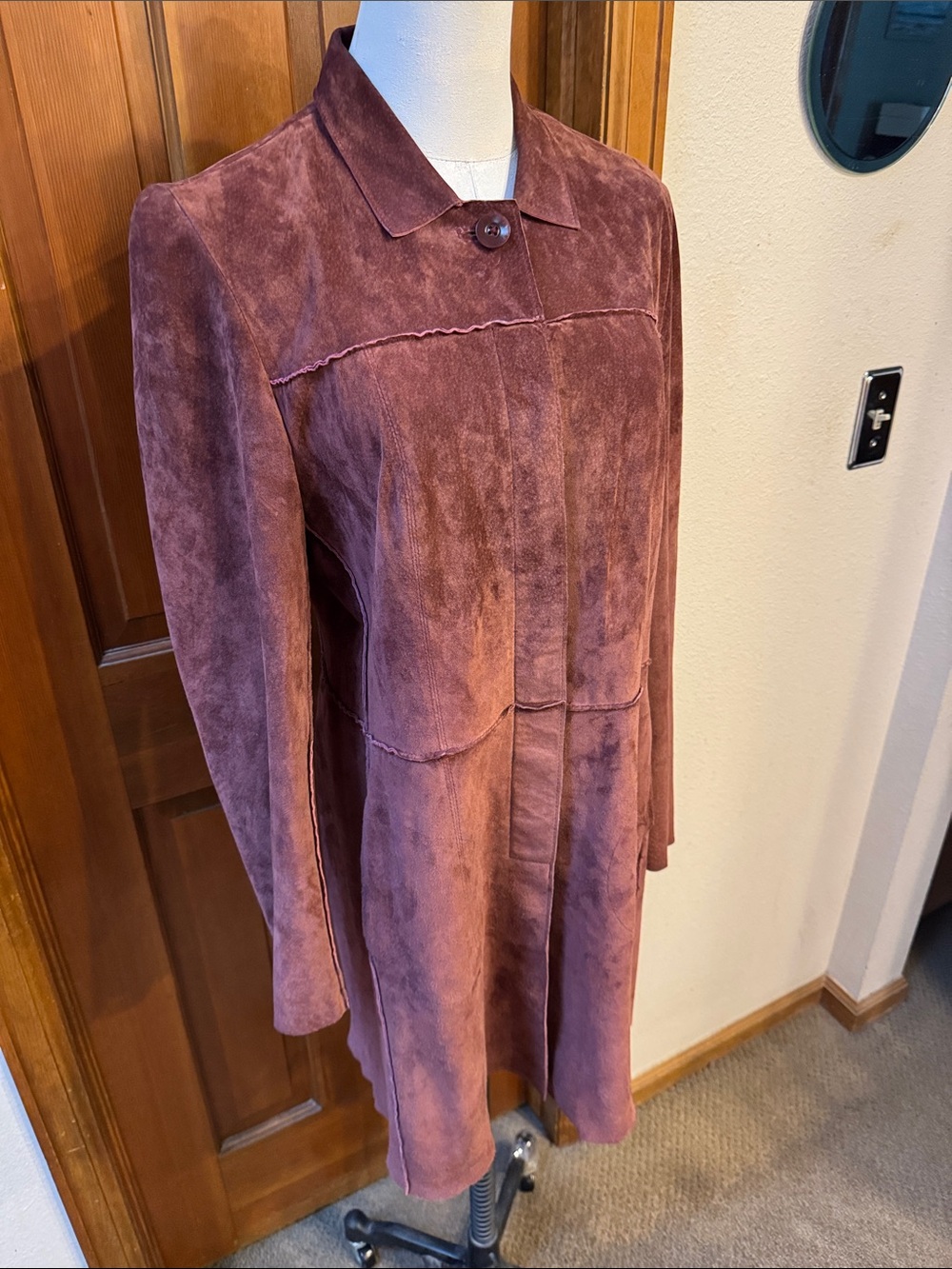 Anonymous by John Carlisle Women's Suede Long Coat in Dusty Rose Size L - Picture 6 of 9